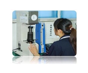 洛式(shi)硬度測定機(jī)